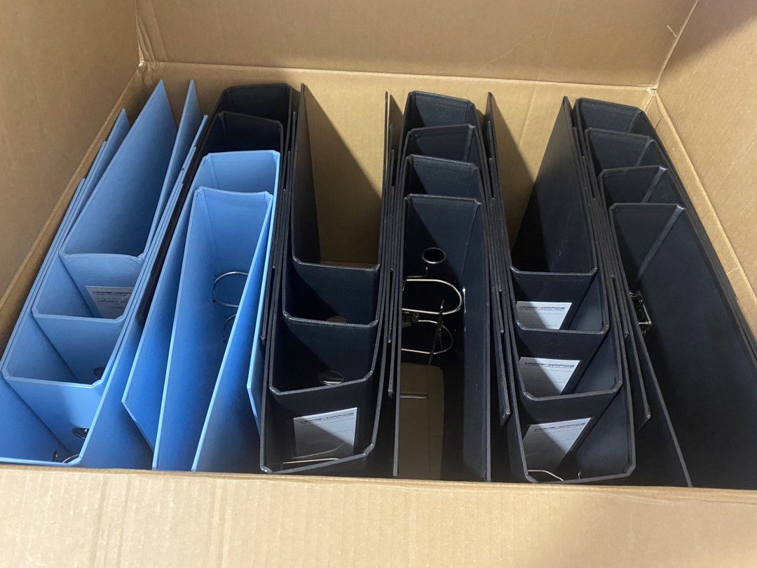 Assorted Ring Binders (Category: Stationery & School Supplies) located in Singapore. Submitted by nicestockroom (Listing ID 1462328939, Image 1). Description: various arch ring files available amd pockets. letting go each at $1 regardless of size. brand new pocket each at $0.20..