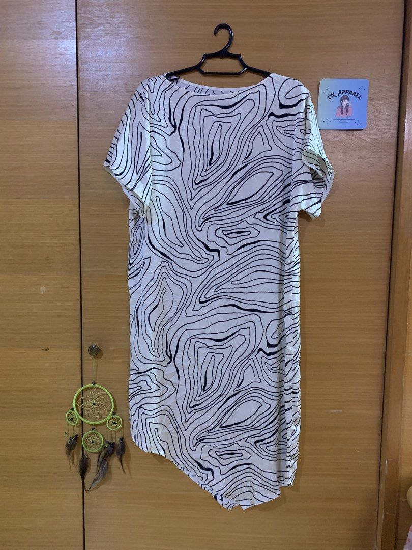 Assuymetrical hem Long dress (Category: Dresses) located in Malabon City. Submitted by Cn_apparel (Listing ID 1462313713, Image 1). Description: .