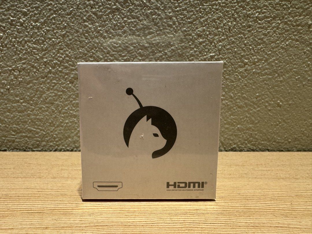 Astropad Luna Display HDMI Adapter (Category: Other Accessories) located in Manila. Submitted by kuroshirooreo (Listing ID 1462275016, Image 1). Description: - Luna Display adapter (Model: Luna 3) by Astropad - Connects your iPad or Mac to your computer - Features an HDMI interface - Designed in USA and Italy, manufactured in China - Get started at lunadisplay.com/start.