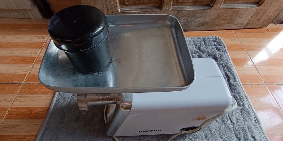 Atlanta Meat Grinder Detachable (Category: Juicers, Blenders & Grinders) located in Quezon City. Submitted by harun_res_managing_director (Listing ID 1462263493, Image 3). Description: For Sale 100% in good working condition Atlanta Meat Grinder (Russian Brand) Max Power 2500W 6 Optional Functions for different Meats Reverse Function Motor Protection Die Cast Aluminum Body AC 220V 50/60Hz Reason For Selling: Decluttering.