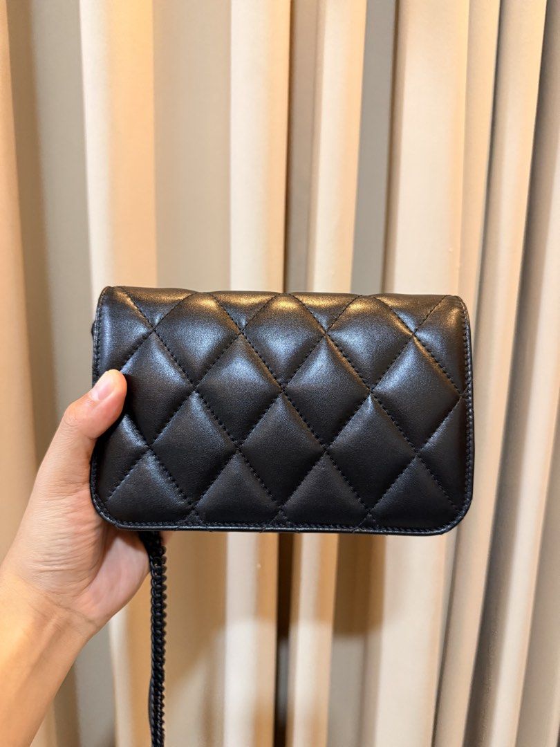Authentic Balenciaga B. Quilted Leather (Category: Purses & Pouches) located in Candaba. Submitted by beyondcollection (Listing ID 1462364489, Image 3). Description: - authentic - like new - with box & dust bag - pwede meetup - pwede video call.