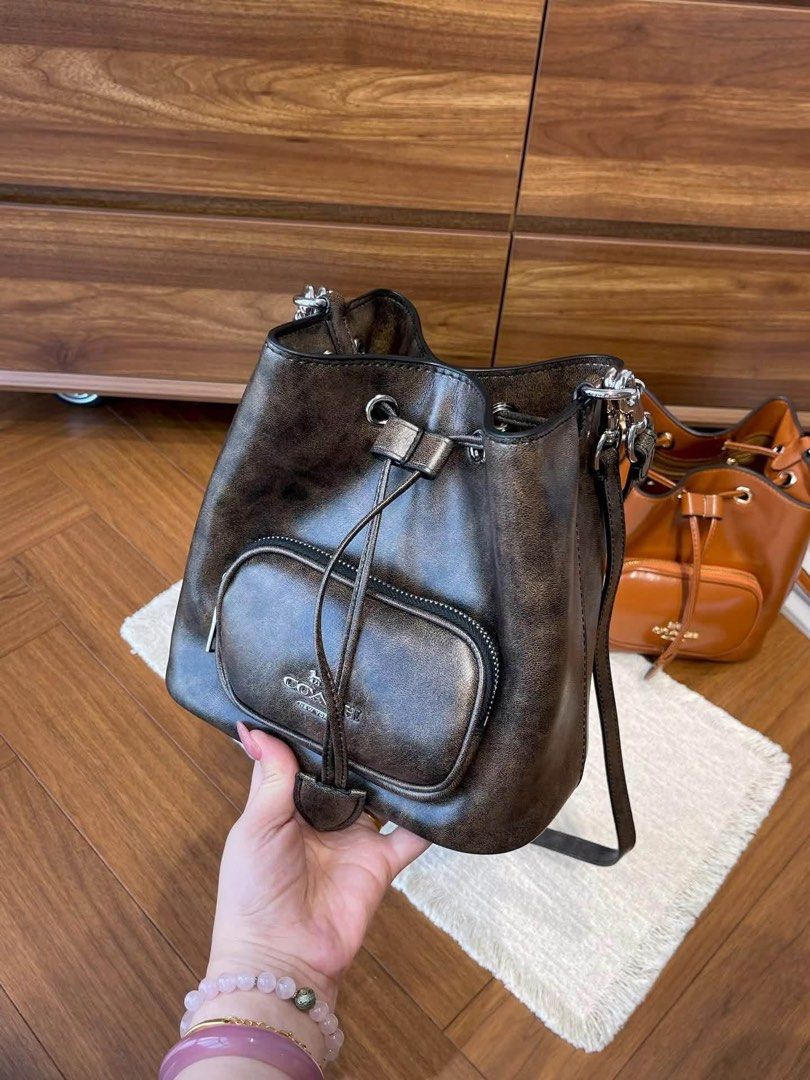🇺🇸AUTHENTIC COACH BAG🇺🇸 (Category: Shoulder Bags) located in Manila. Submitted by Supermomshie (Listing ID 1462281931, Image 2). Description: .