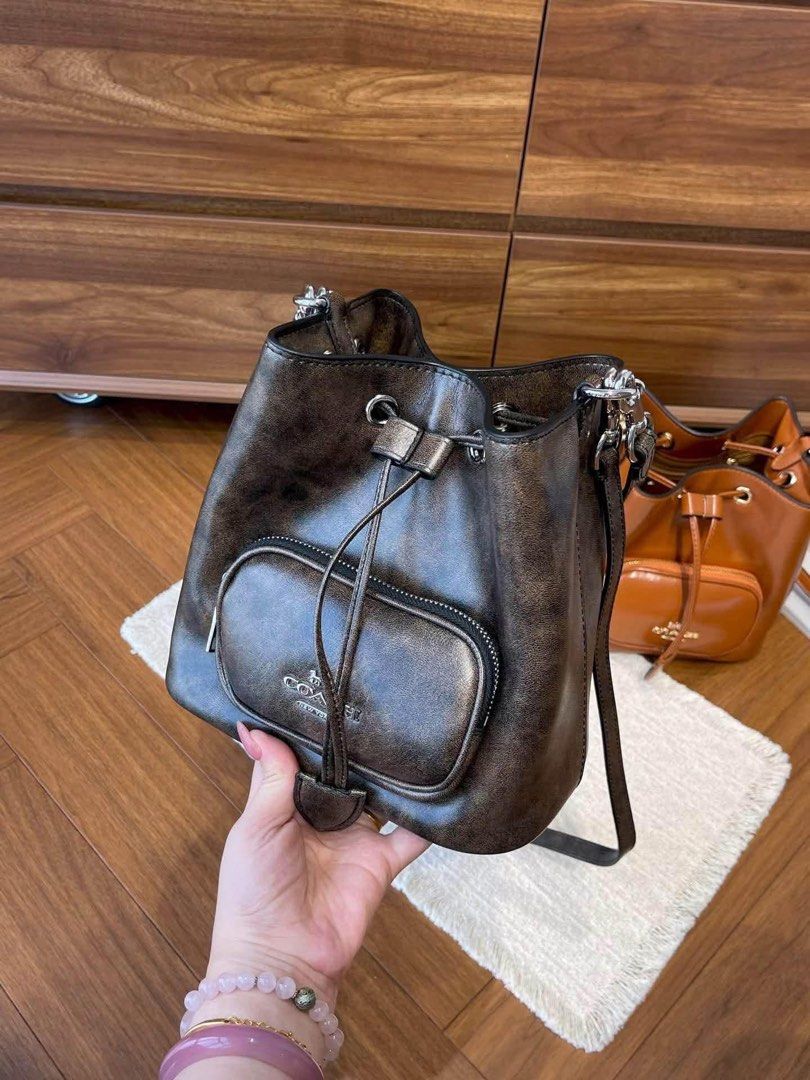 🇺🇸AUTHENTIC COACH BAG🇺🇸 (Category: Cross-body Bags) located in Manila. Submitted by rmcs.luxwatches (Listing ID 1462385439, Image 2). Description: .