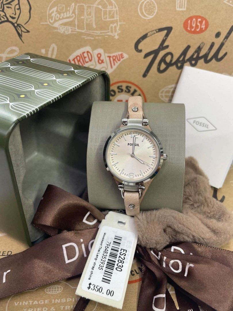 🇺🇸AUTHENTIC FOSSIL WATCH🇺🇸 (Category: Women's Watches) located in Manila. Submitted by rmcs.luxwatches (Listing ID 1462385088, Image 2). Description: .
