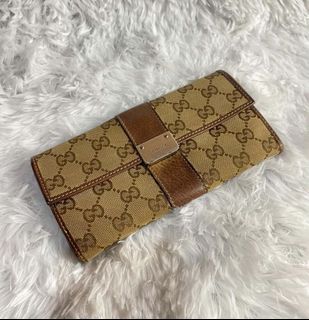 (Category: ) located in . Submitted by Gentlemans_ClosEt (Listing ID 1462386497, Image 1). Description: .