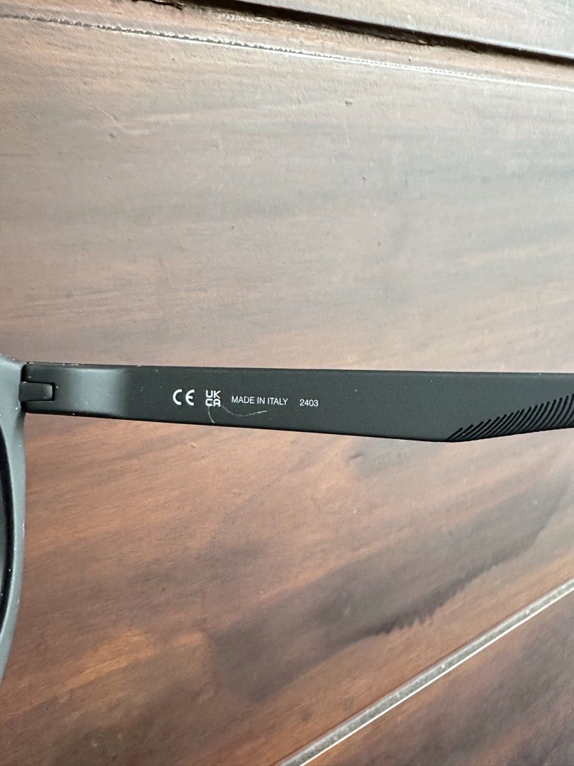 Authentic Nike Sunglasses (Category: Sunglasses & Eyewear) located in Quezon City. Submitted by nej_20 (Listing ID 1462304808, Image 2). Description: Original Sunglasses 💯 Brandnew 💯 Fixed Price ‼️ It comes in a ziplock bag with a leaflet included. What you see is what you get. 📍 Quezon City.