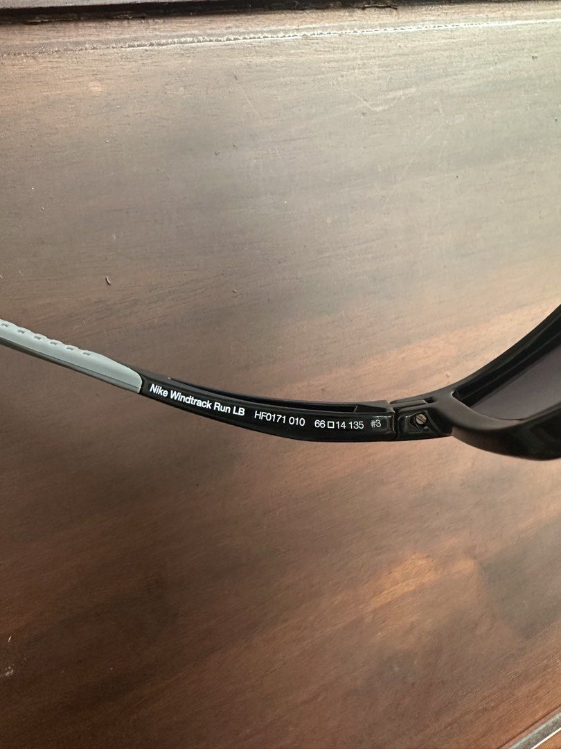 Authentic Nike Sunglasses (Category: Sunglasses & Eyewear) located in Quezon City. Submitted by nej_20 (Listing ID 1462304923, Image 3). Description: Original Sunglasses 💯 Brandnew 💯 Fixed Price ‼️ It comes in a ziplock bag with a leaflet included. What you see is what you get. 📍 Quezon City.