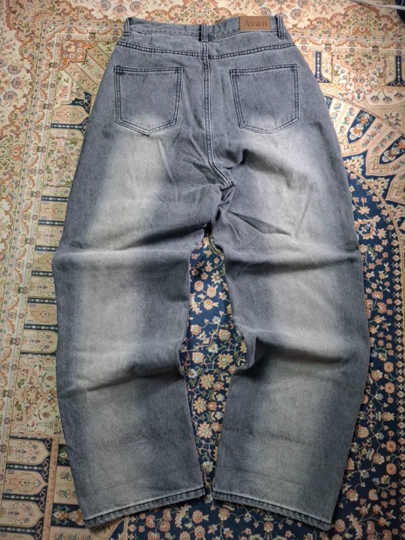 AVAN Grey Wash Baggy Denim Jeans (Category: Jeans) located in Cagayan de Oro. Submitted by prudentials.ph (Listing ID 1462267302, Image 3). Description: MUDWASHED BAGGY JEANS Size: 28 lenght: 41 thigh: 12.5 leg opening: 8.5 (M) mine 250+SF model's height: 5'7 model's size: 30 DM @prudentials.ph on Instagram for more inquiries!.