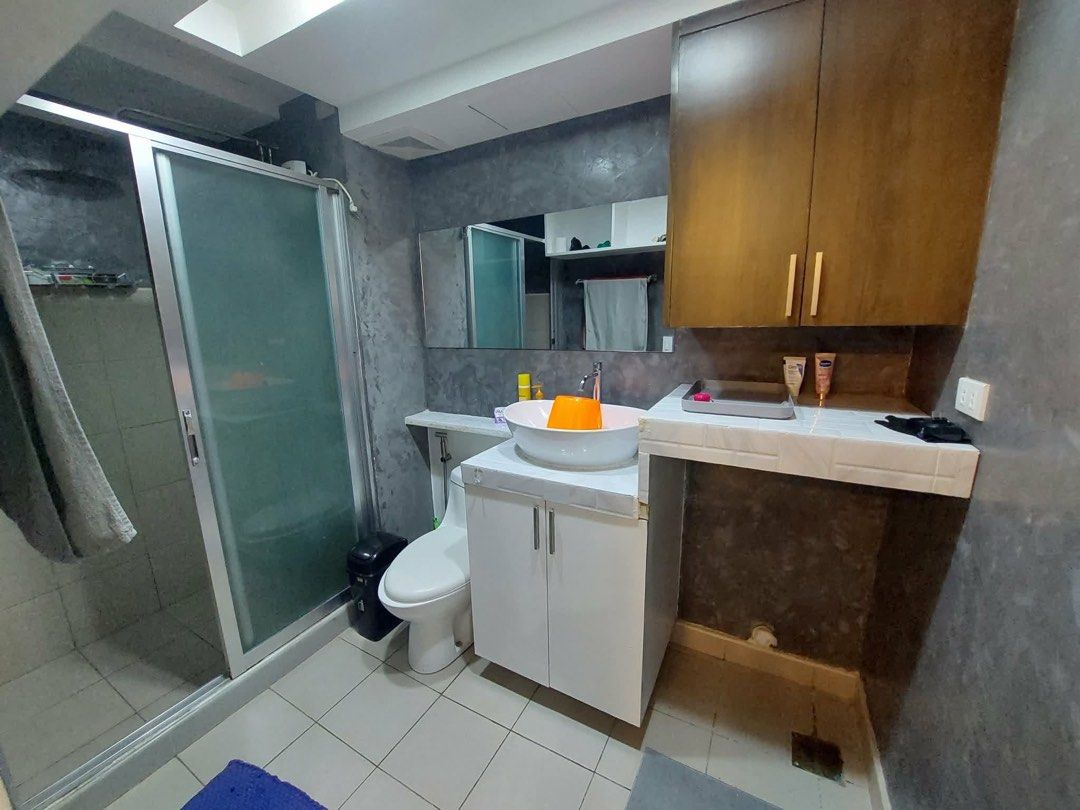 Avida Sola 1 Bedroom (Category: Apartments & Condos) located in Quezon City. Submitted by saberonkathleen (Listing ID 1462271061, Image 2). Description: 10 M negotiable price clean title 48 sqm apartment on Tower 1 27th floor of 1 BR with balcony facing half edsa corner Avida Sola at the Vertis North Estate in Quezon City. Avida sola Tower 1 QC 27floor 1 BR with balcony With water heater and 2 AC Fully renovated kitchen and bathroom spacious Livi