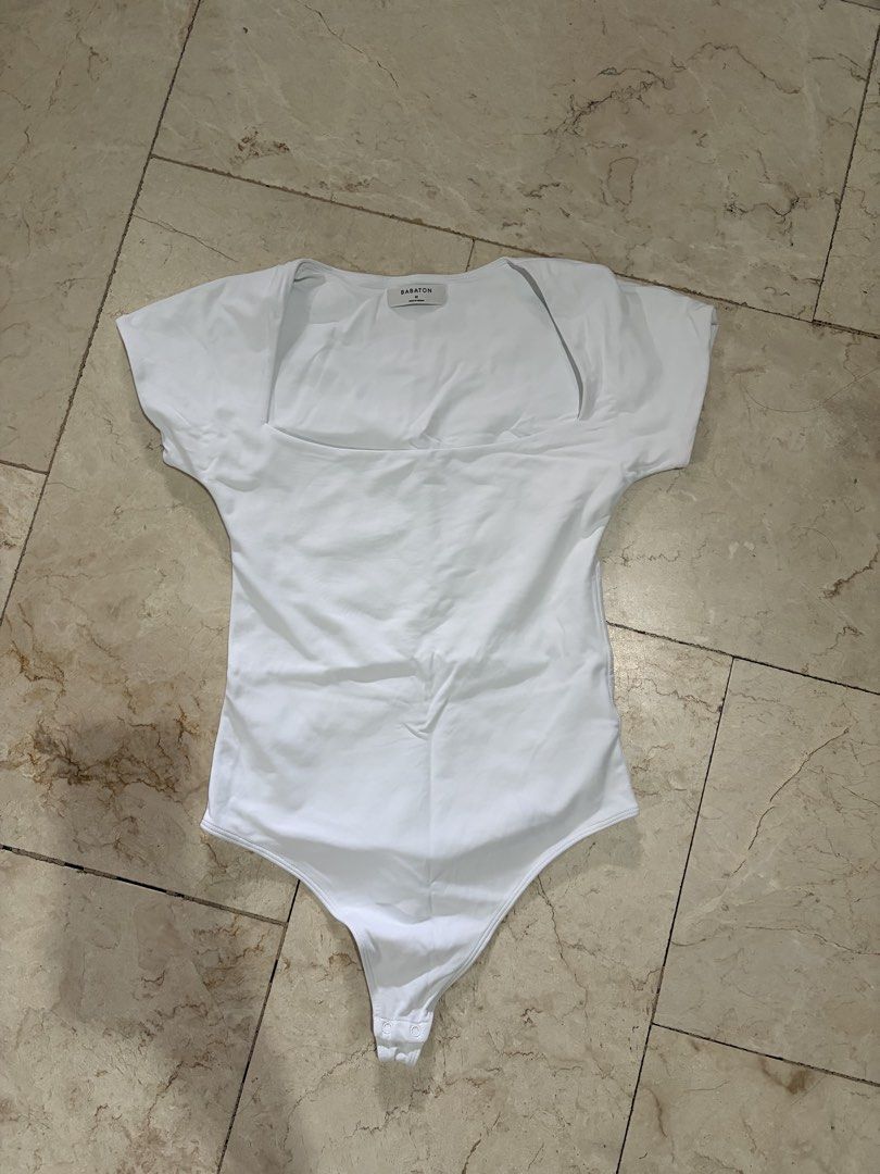 Babaton White Square-Neck Bodysuit (Category: Others Tops) located in Bacoor. Submitted by gailscollections (Listing ID 1461807113, Image 3). Description: .