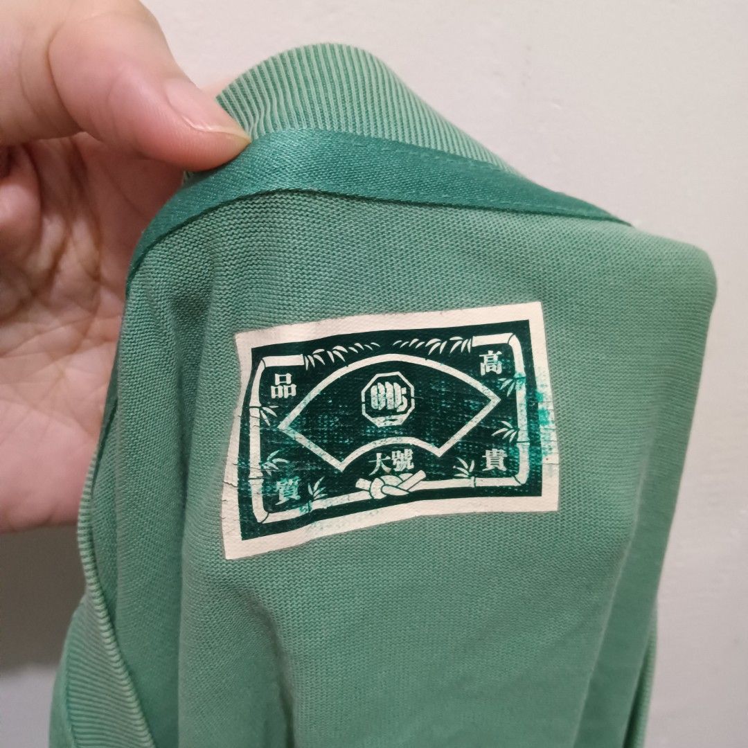 BADFIVE Green Shirt (Category: Tshirts & Polo Shirts ) located in Caloocan City. Submitted by jaychingsss (Listing ID 1462362940, Image 3). Description: BadFive Green Shirt - 50 23x30 Complete Tags Color Rate: 9/10 Heavy Cotton NEED WASH.