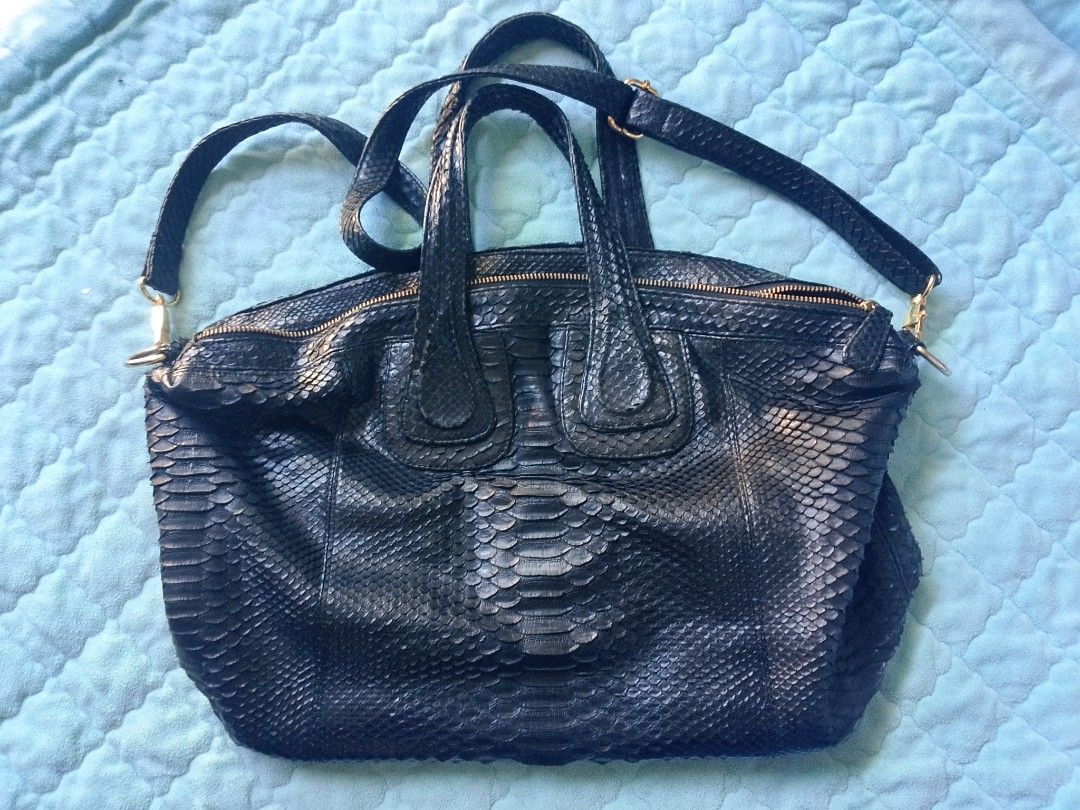 Bag (Category: Tote Bags) located in San Jose. Submitted by grandflower.114526 (Listing ID 1462270916, Image 3). Description: .