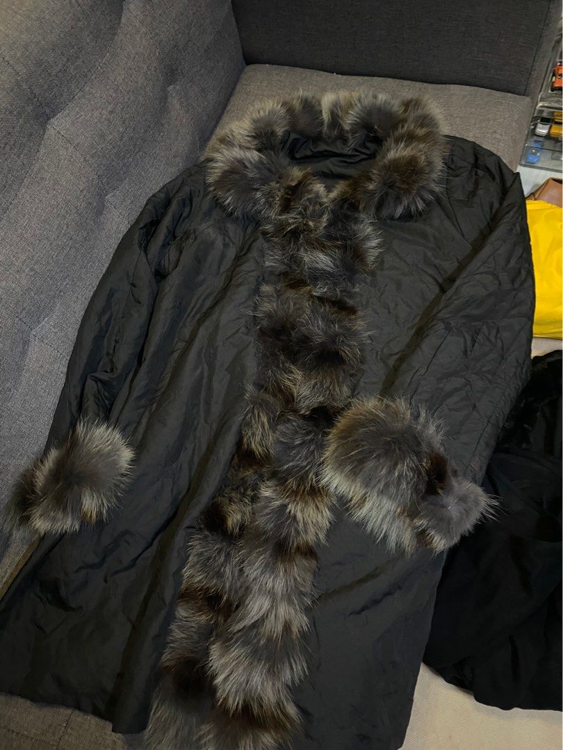 Balmain fur puffer jacket (Category: Coats, Jackets and Outerwear) located in Caloocan City. Submitted by luxurymurayta888 (Listing ID 1462426353, Image 1). Description: large.