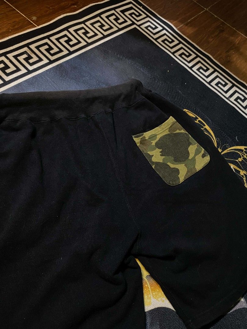 BAPE Shark Shorts (Category: Shorts) located in Quezon City. Submitted by jcrafty.co (Listing ID 1462402327, Image 2). Description: BAPE SHARK SHORT 32X21 GOOD CONDITION 📥 NOVALICHES QC AREA .