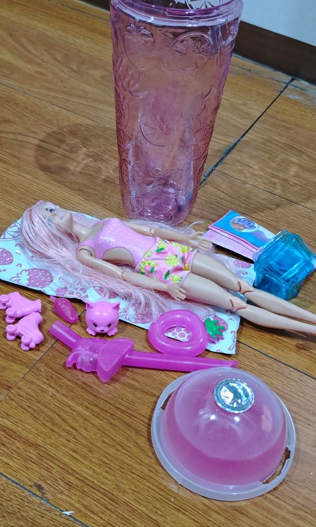 Barbie reveal (Category: Scarves) located in Pasay City. Submitted by kawaii_gurashi (Listing ID 1462390399, Image 3). Description: as is. BAWAL PO SA MASELAN will send detailed photos before shipout.