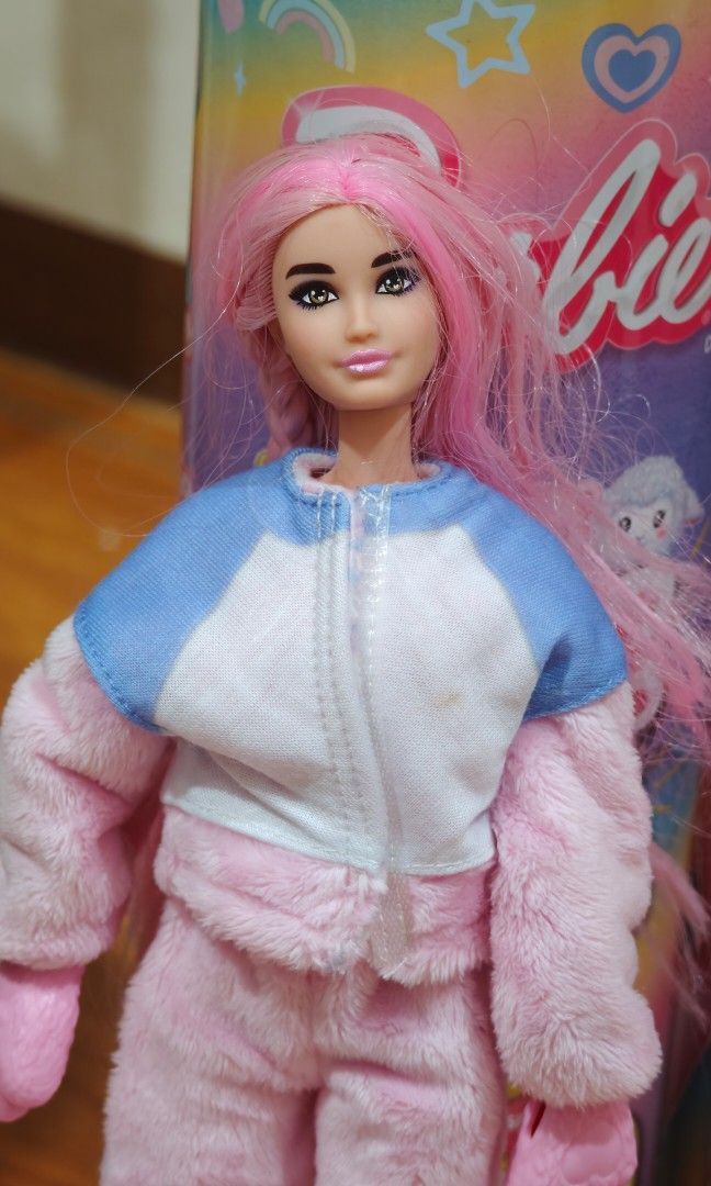Barbie reveal set (Category: Kids Toys) located in Pasay City. Submitted by kawaii_gurashi (Listing ID 1462390179, Image 2). Description: as is. BAWAL PO SA MASELAN will send detailed photos before shipout.