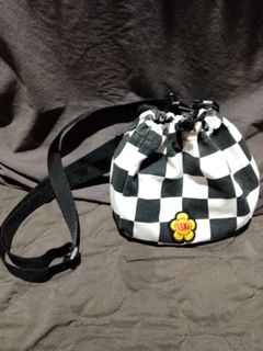 (Category: ) located in . Submitted by cuzthriftshop (Listing ID 1462332549, Image 1). Description: .