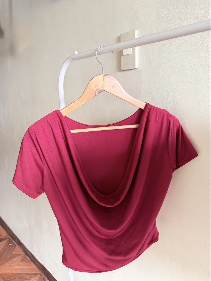 Basic Top (Category: Others Tops) located in Manila. Submitted by hirayawrites (Listing ID 1462400920, Image 3). Description: PAUBOS SALE! 🛍️🎀.