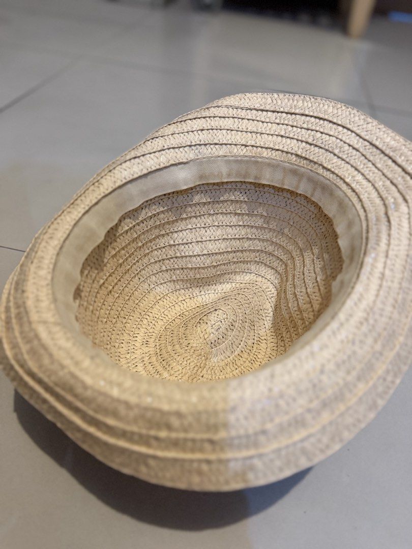 Beach straw hat (Category: Hats & Beanies) located in Pasig City. Submitted by jgbeautique (Listing ID 1462417674, Image 3). Description: still in pristine condition RFS: i dont need this anymore.