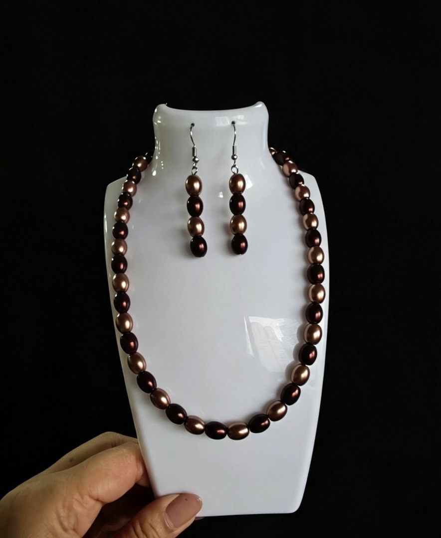 Beads Necklace Earrings Set (Category: Necklaces) located in Makati City. Submitted by khrizaccessories (Listing ID 1462121834, Image 3). Description: .