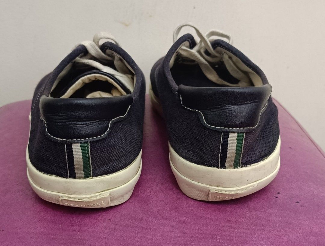 Beanpole Sneakers (Category: Sneakers) located in Davao. Submitted by naxarugal (Listing ID 1462269739, Image 3). Description: ukay source may heel and toe drag size M 8.5 / 25 cm.