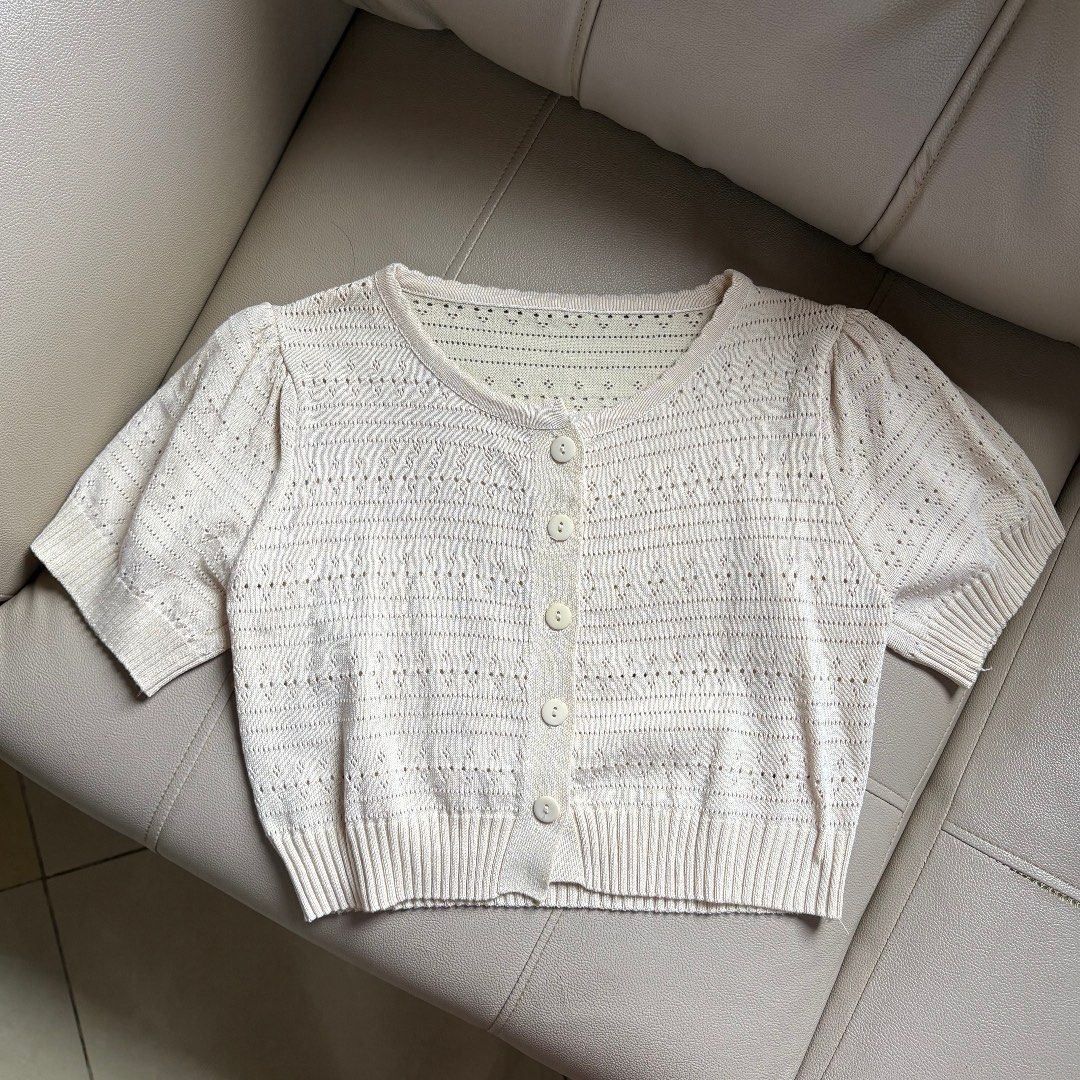 beige dainty knit button top (Category: Blouses) located in Cagayan de Oro. Submitted by liannadeclutters (Listing ID 1462291626, Image 1). Description: 📍Cagayan de Oro City • fits size XS-M • slightly cropped • MOP: gcash • MOD: nationwide shipping via j&t express / delivery via maxim (within CDO) ☆ payment first through gcash ☆ shipping fee shouldered by the buyer ☆ shipping via j&t express from cagayan de oro.