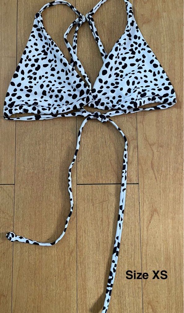 B1T1 bikini tops, size XS-S (Category: Bikinis & Swimsuits) located in Quezon City. Submitted by khaligurl (Listing ID 1462321527, Image 2). Description: More items on SALE‼️Check my listings. Condition: Like New Condition • ₱150 Buy1 Take1 • ₱100 each • Assorted bikini tops, with pad slots, XS-S • Comfortable & flattering fit • Sat in closet for a while. Creases and wrinkles are expected. • Cut/removed/missing tags for storage reasons. AS-IS bas