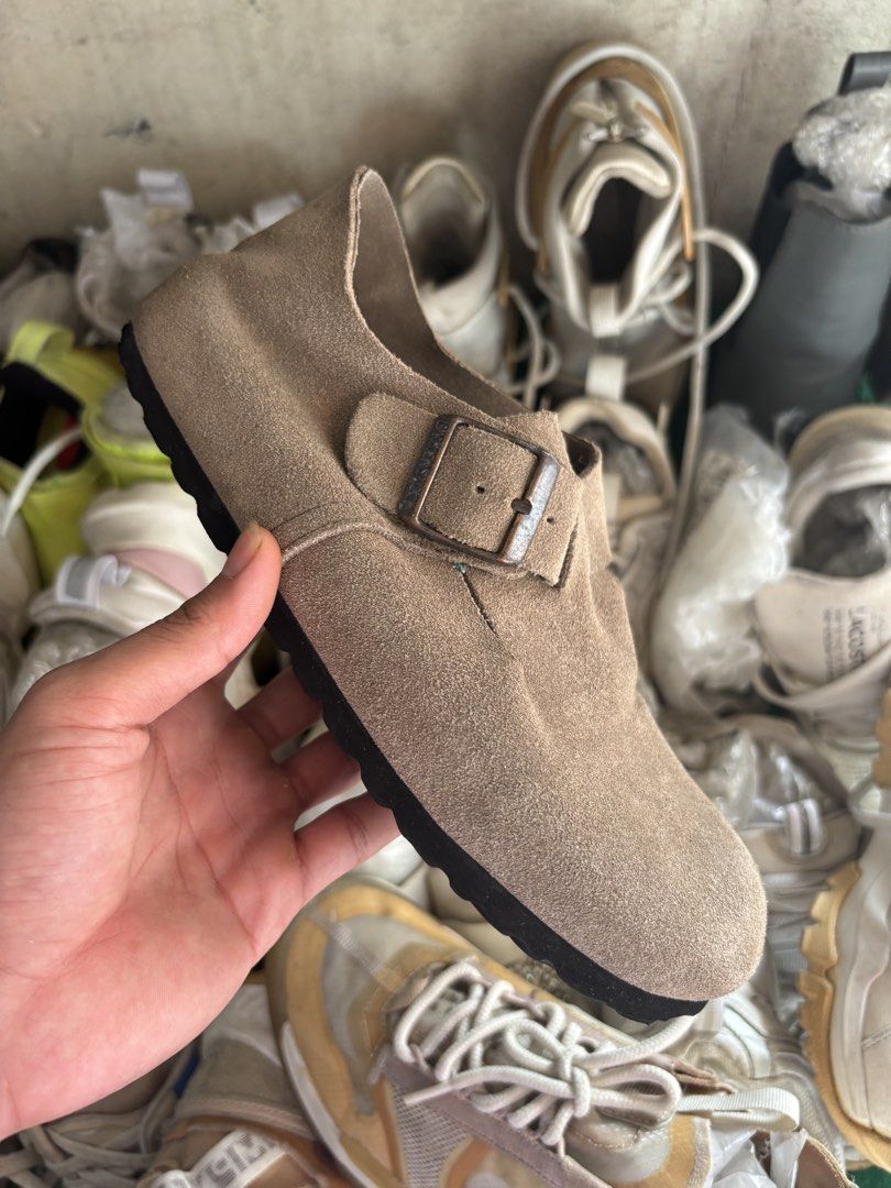 Birkenstock Suede Sandals Size 36 (Category: Flats & Sandals) located in Dipolog. Submitted by dionato (Listing ID 1462332085, Image 1). Description: - Brand: Birkenstock - Material: Light brown suede - Closure: Buckle - Size: 36 (fits 230mm) - Features: Classic Birkenstock sole pattern - Ideal for: Everyday wear.