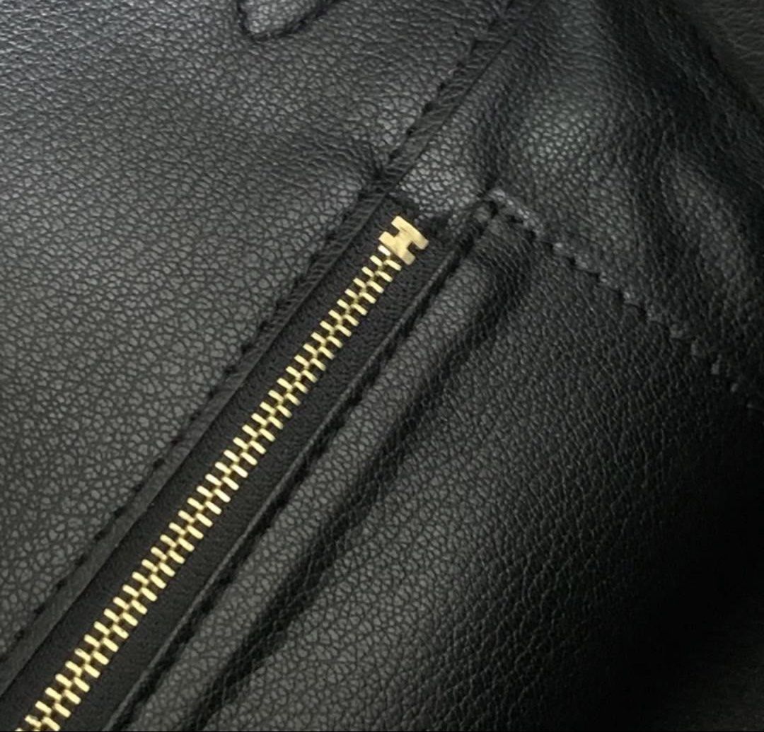 Black Birkin 35 Bag Gold Hardware (Category: Luxury Bags & Wallets) located in Mandaluyong City. Submitted by closetbysteph (Listing ID 1462318510, Image 2). Description: Rfs: Too big for me, I prefer a smaller version Pm for Inquiries ✨ Price is just a display Bought the bag here in the app as well:) •Transparency: Please check the photos/videos carefully and manage expectations regarding the condition before purchasing • Overall: Still a nice-l