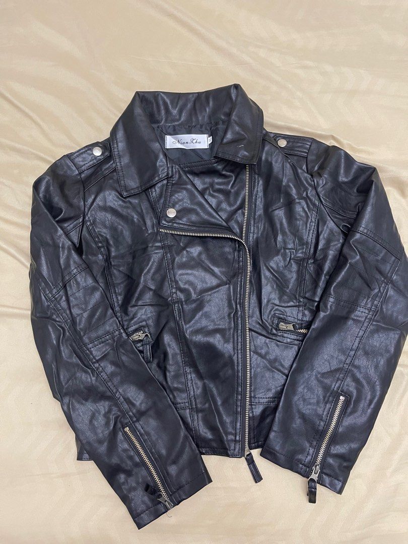 BLACK LEATHER BIKER JACKET (Category: Coats, Jackets and Outerwear) located in Concepcion. Submitted by wowsinigangmix (Listing ID 1462415711, Image 1). Description: LEATHER BIKER JACKET COLOR BLACK FITS M TO L FRAME USED ONCE ONLY GOOD CONDITION.