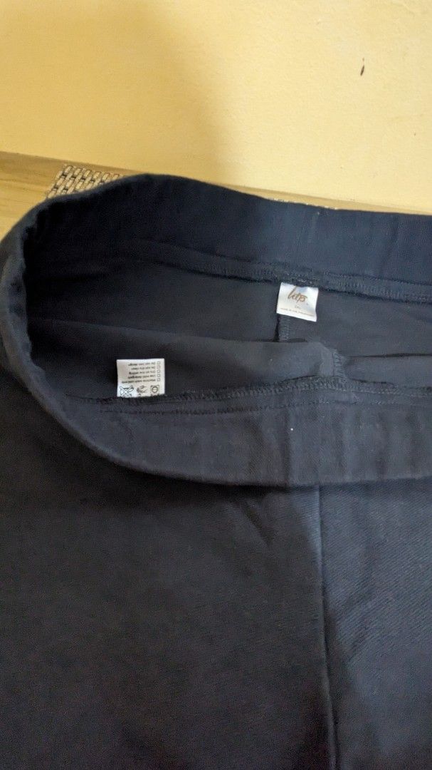 Black Pants Size 2XL (Category: Other Bottoms) located in Paranaque City. Submitted by lai_francisco (Listing ID 1462327478, Image 3). Description: - HTP Clothing from orange app you can check the last picture - Size: 2XL - Color: Black - Features: Elastic waistband for comfort, back pocket, straight leg cut - Occasion: Good for everyday wear - nice fabric di ko Po nasuot sinukat lang , fit Po Kasi sa akin 😅.