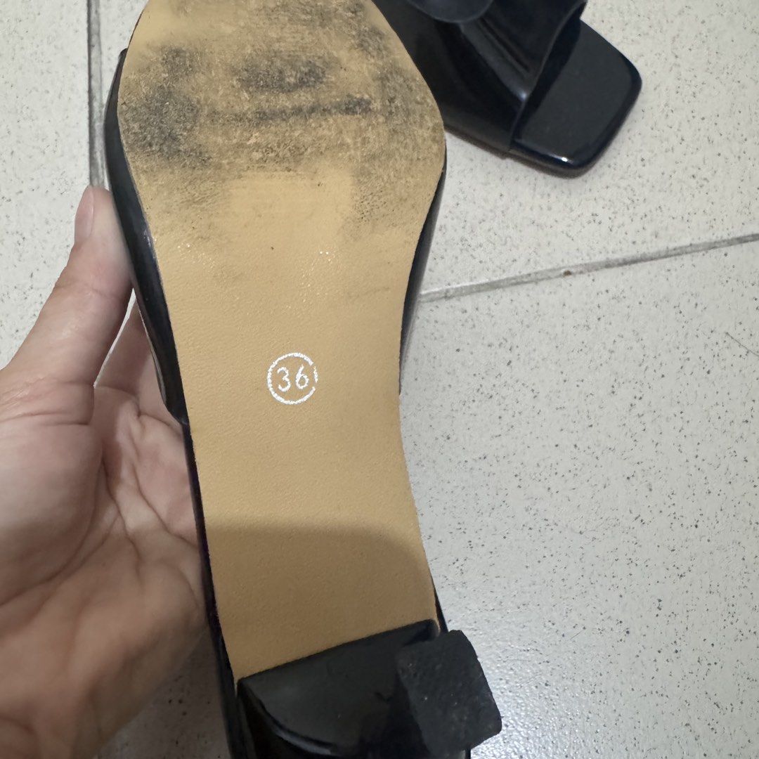 Black Patent Slip-on Heels (Category: Heels) located in Cainta. Submitted by nicnicbg (Listing ID 1462272620, Image 3). Description: Size 36 on tag but can fit a size 6.
