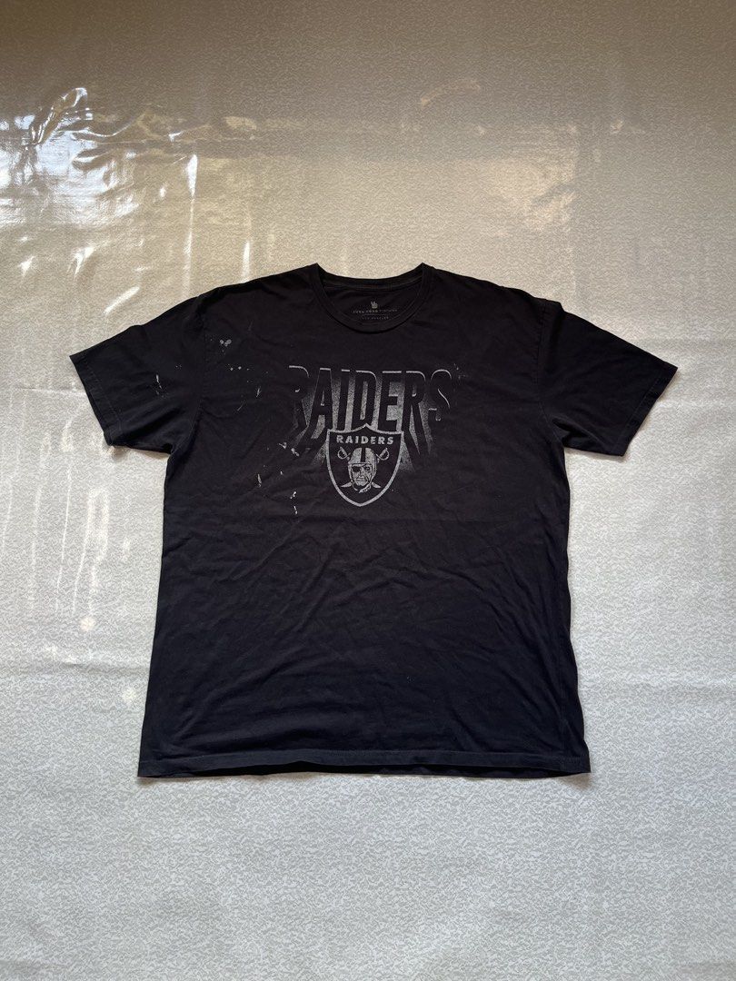 Black Raiders Tee (Category: Tshirts & Polo Shirts ) located in Binan City. Submitted by findnavi (Listing ID 1462323452, Image 1). Description: 3XL 26x32 Paint Stains.