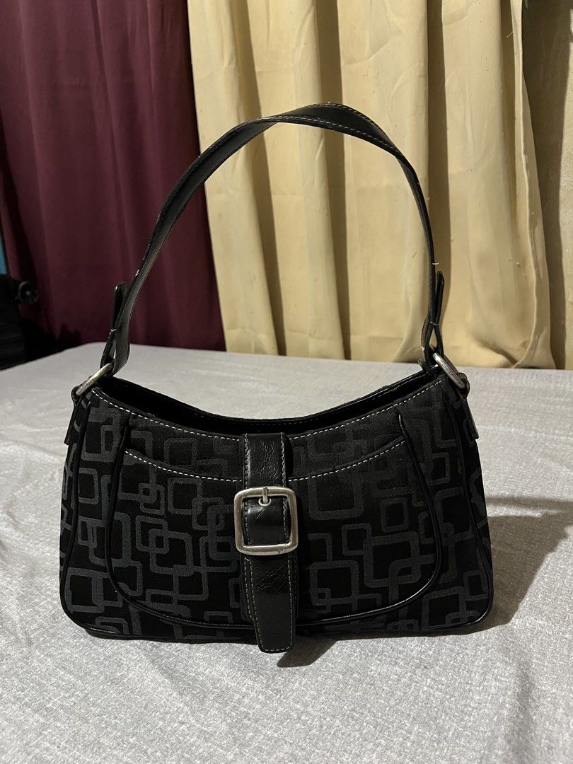 Black Shoulder Bag with Geometric Pattern (Category: Shoulder Bags) located in Manila. Submitted by az0r_ (Listing ID 1462410052, Image 2). Description: - Stylish black shoulder bag - Unique all-over geometric pattern - Front buckle detail - Genuine leather strap and trim - Silver hardware - Ideal for daily use - Fits your essentials.