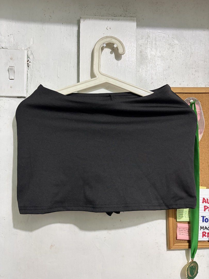 Black Skirt with Shorts (Category: Skirts) located in Quezon City. Submitted by berrystrawng (Listing ID 1462370057, Image 1). Description: never used size: small to large (stretchable) rfs: too short.