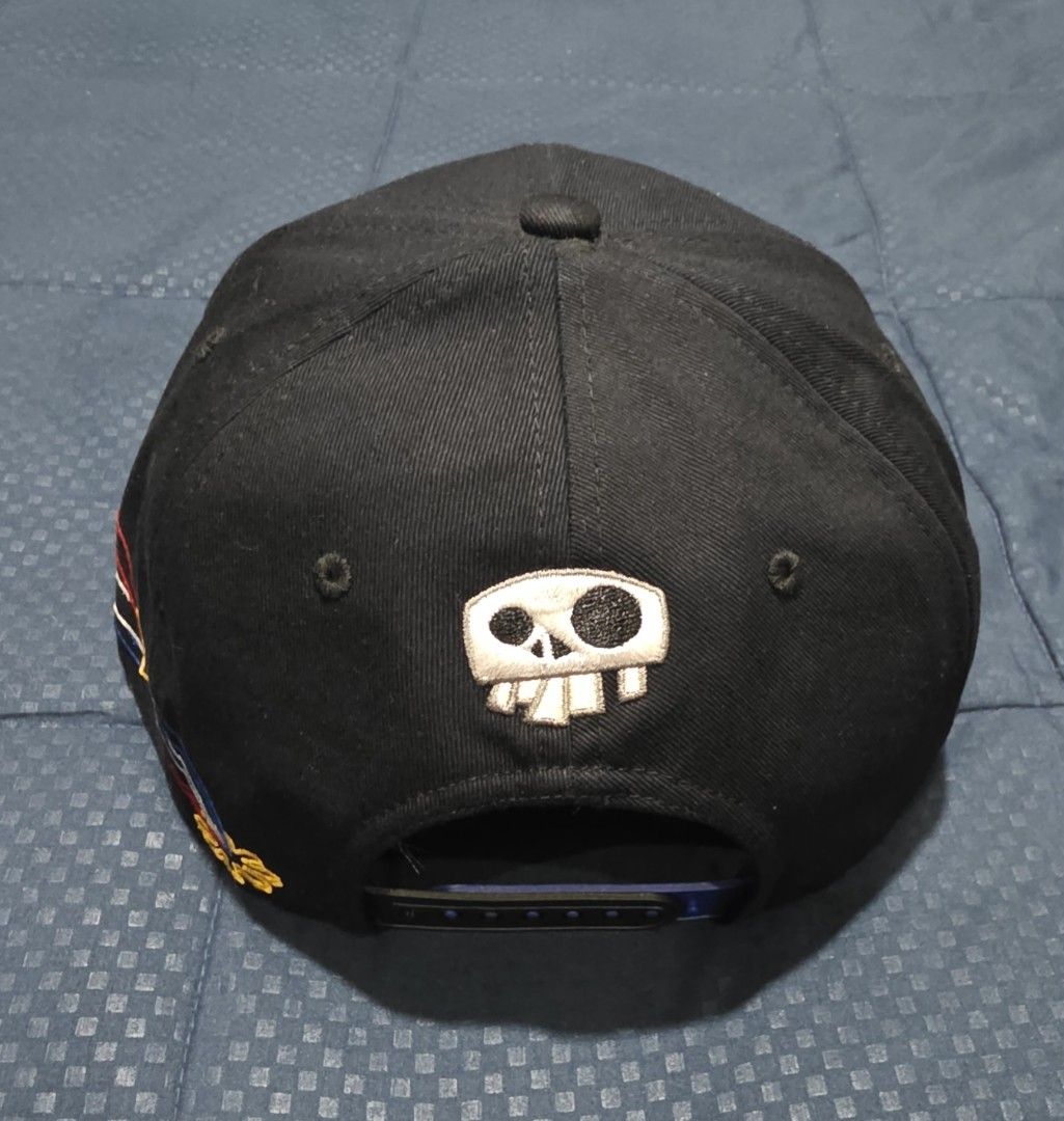 Black Snapback Cap with Philippine Flag Paper Plane Design (Category: Caps & Hats) located in Santa Rosa. Submitted by rowhell09 (Listing ID 1462318589, Image 3). Description: Philppine cap brandnew 1000 MOD. LBC MOP. BDO, GCASH LOC. NUEVA ECIJA - Black snapback cap - Embroidered design on front: Paper plane inspired by Philippine flag - Accents on the side: Stars and lightning bolt - Small skull embroidery on the back - Flat brim with blue under