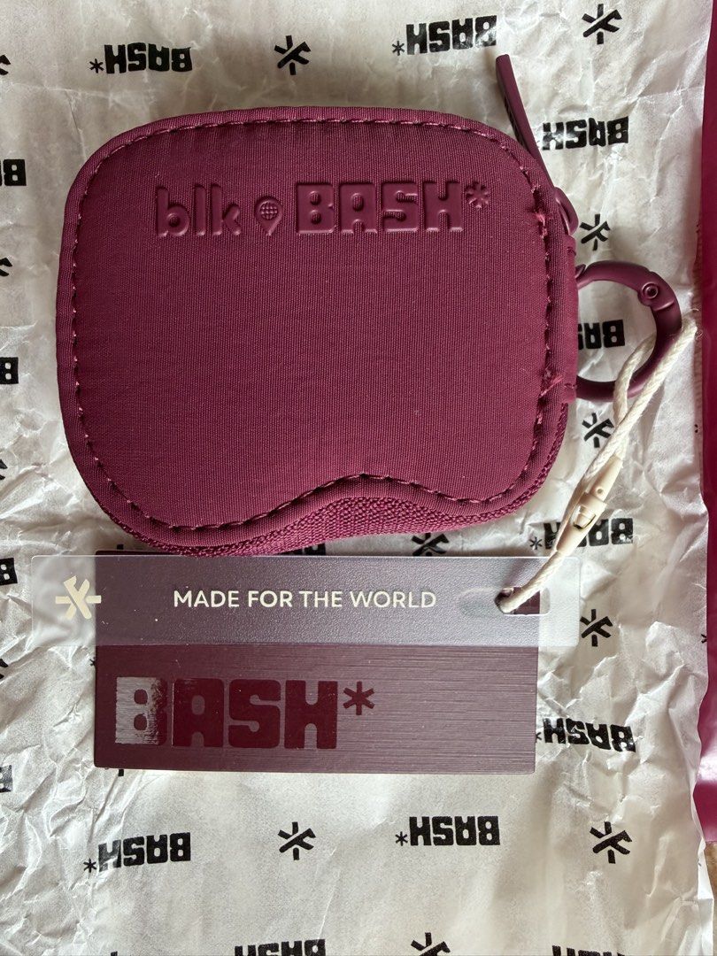 blk BASH Expedition & Charm Jet Set Pouch (Category: Purses & Pouches) located in Quezon City. Submitted by myaidagratela985464 (Listing ID 1462273648, Image 1). Description: - Brand: BASH - Condition: New with original packaging and tags - Features: Zipper closure, clip for attachment - Includes: Silica gel packet - Use: Perfect for organizing small items, travel, or everyday carry I have 2 available..