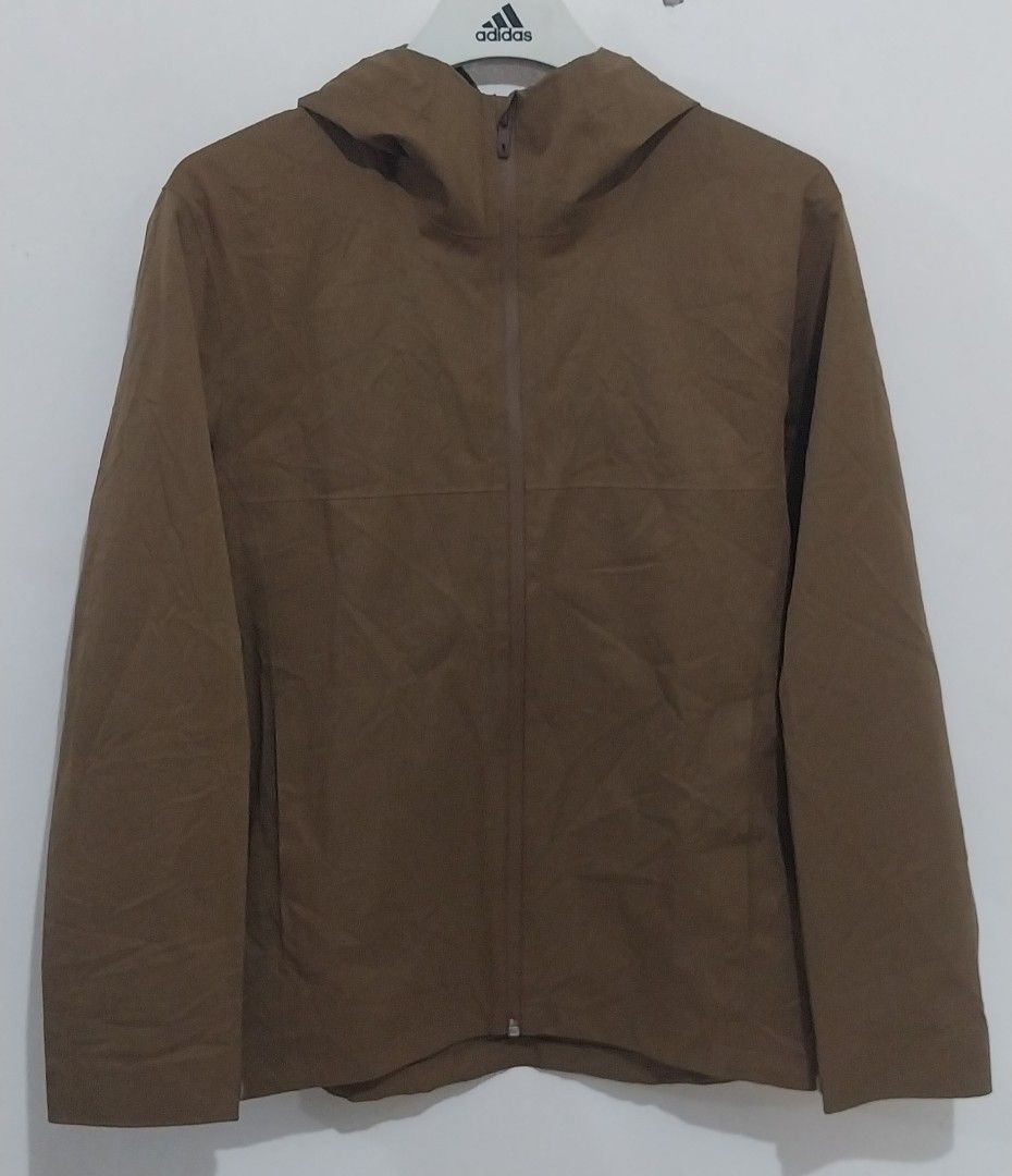 Blocktech Parka Jacket (Category: Coats, Jackets and Outerwear) located in Cavite. Submitted by japkor2026 (Listing ID 1462335702, Image 1). Description: Uniqlo Blocktech Parka Jacket waterproof/windproof 10/10 condition Dimes: 18.5"×25.5" ship thru lalamove /JNT.