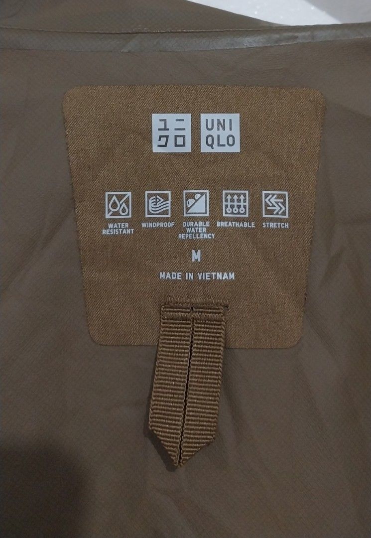 Blocktech Parka Jacket (Category: Coats, Jackets and Outerwear) located in Cavite. Submitted by japkor2026 (Listing ID 1462335702, Image 3). Description: Uniqlo Blocktech Parka Jacket waterproof/windproof 10/10 condition Dimes: 18.5"×25.5" ship thru lalamove /JNT.