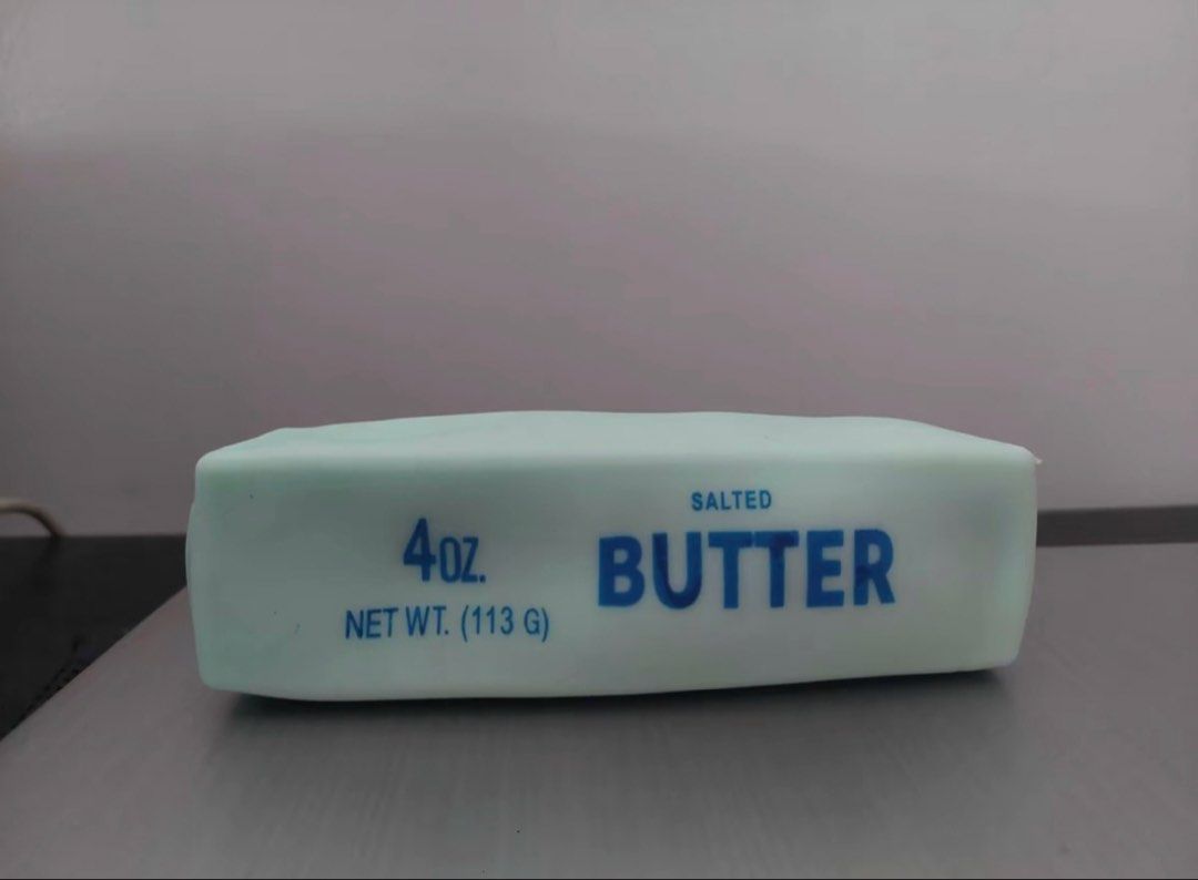 Blue Crunchy Butter 4oz (Category: Other Stationery & Craft) located in Manila. Submitted by jiggaboo6767 (Listing ID 1462271805, Image 1). Description: very crunchy, good scent, satisfying flaws: -the print got erased which is normal and expected due to playing with it..
