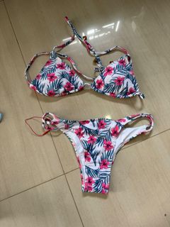 (Category: ) located in . Submitted by morningshopping (Listing ID 1462299627, Image 1). Description: .