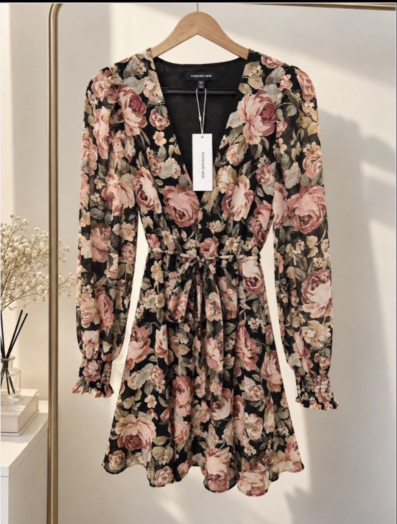 BNWT Forever New Printed Floral (Category: Dresses) located in Manila. Submitted by theopal (Listing ID 1462410561, Image 2). Description: Size: XS on tag but can fit to Medium Neckline:Low-cut v-neck Collar:Volant collar Fastening:Button Sheer:Semi-sheer Pattern:Floral Details:Belt not included.