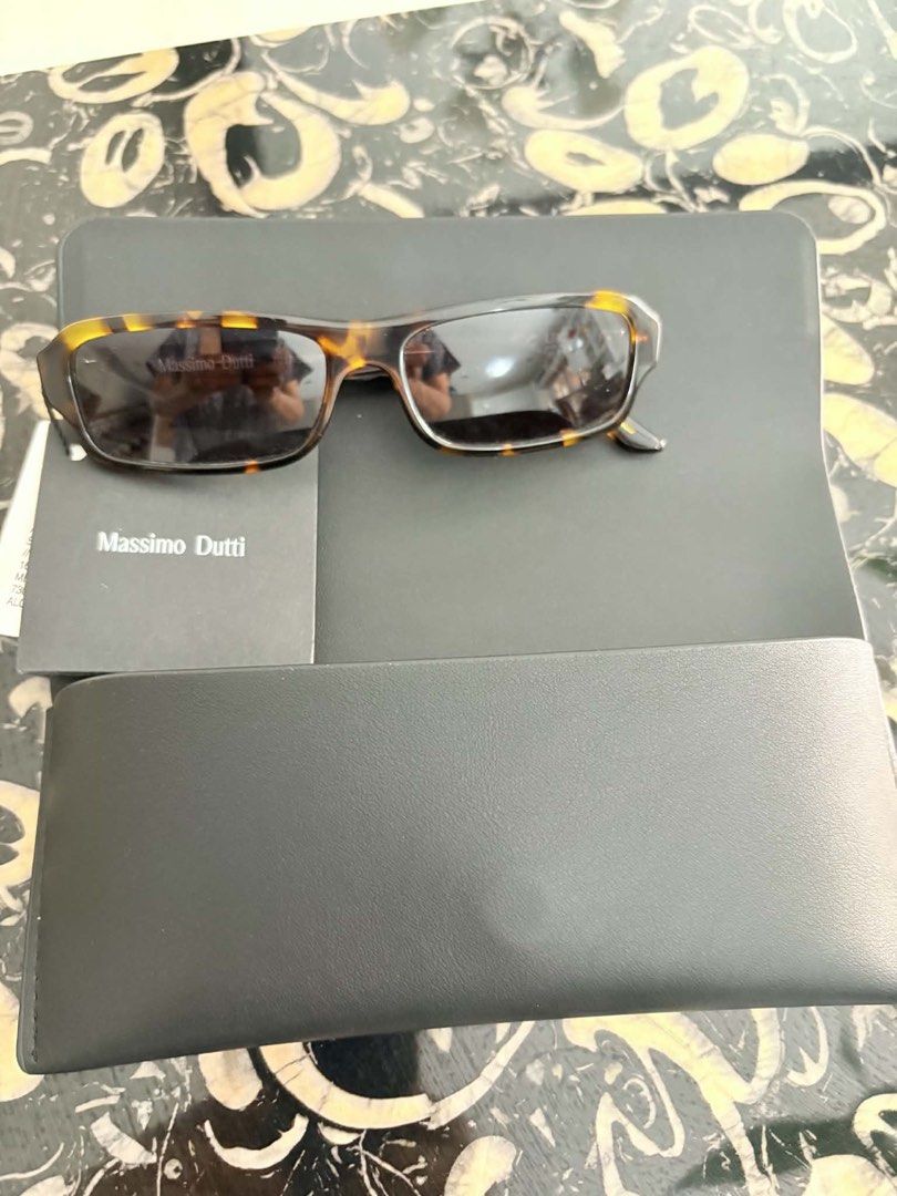 BNWT Massimo Dutti (Category: Sunglasses & Eyewear) located in Makati City. Submitted by thebianca.edit (Listing ID 1462334300, Image 1). Description: 🕶️ BRAND NEW MASSIMO DUTTI SUNNIES 🕶️ ✨ Brand new with tags ✨ Comes with original case ✨ Never worn ✨ Authentic Massimo Dutti 💰 Original Price: ₱5,700 🔥 Selling for ONLY ₱2,500! Great deal for a brand-new pair—perfect for everyday wear or as a stylish addition to your collection. 🤎 📩 DM me if