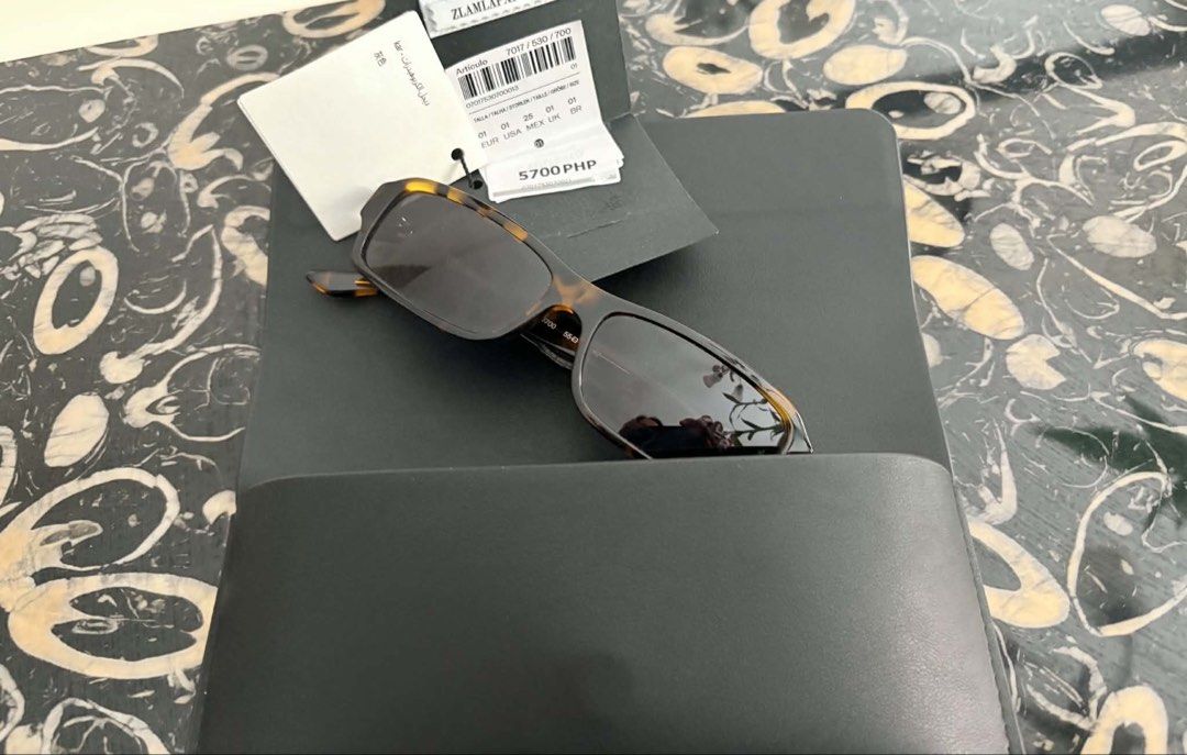BNWT Massimo Dutti (Category: Sunglasses & Eyewear) located in Makati City. Submitted by thebianca.edit (Listing ID 1462334300, Image 3). Description: 🕶️ BRAND NEW MASSIMO DUTTI SUNNIES 🕶️ ✨ Brand new with tags ✨ Comes with original case ✨ Never worn ✨ Authentic Massimo Dutti 💰 Original Price: ₱5,700 🔥 Selling for ONLY ₱2,500! Great deal for a brand-new pair—perfect for everyday wear or as a stylish addition to your collection. 🤎 📩 DM me if
