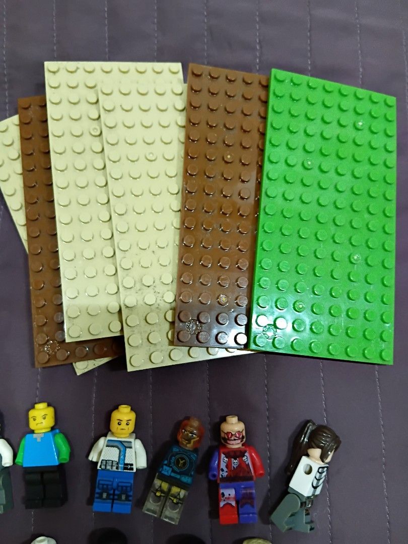 Bootleg lego and Knock Off Lot (Category: Lego & Building Sets) located in Quezon City. Submitted by coffeeyuki56158 (Listing ID 1462291729, Image 3). Description: bootleg lego and knock off lot sold as set po , as is good for collectors and builders , kahit bootleg lego , may mga base board , may mga tao na walang ulo at kamay , may mga parang weapons pa po kasama and mga vehicle , check all photos po thank you qc areas meet ups can be shipped n