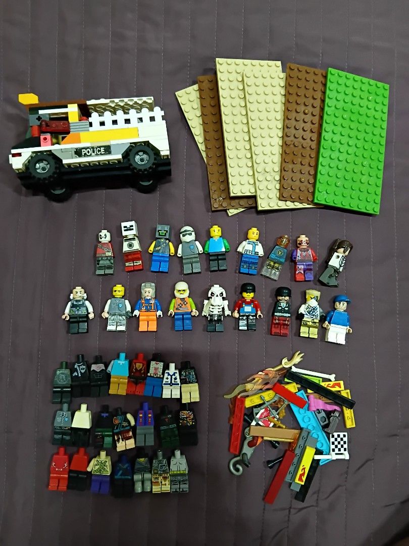 Bootleg lego and Knock Off Lot (Category: Lego & Building Sets) located in Quezon City. Submitted by coffeeyuki56158 (Listing ID 1462291729, Image 1). Description: bootleg lego and knock off lot sold as set po , as is good for collectors and builders , kahit bootleg lego , may mga base board , may mga tao na walang ulo at kamay , may mga parang weapons pa po kasama and mga vehicle , check all photos po thank you qc areas meet ups can be shipped n