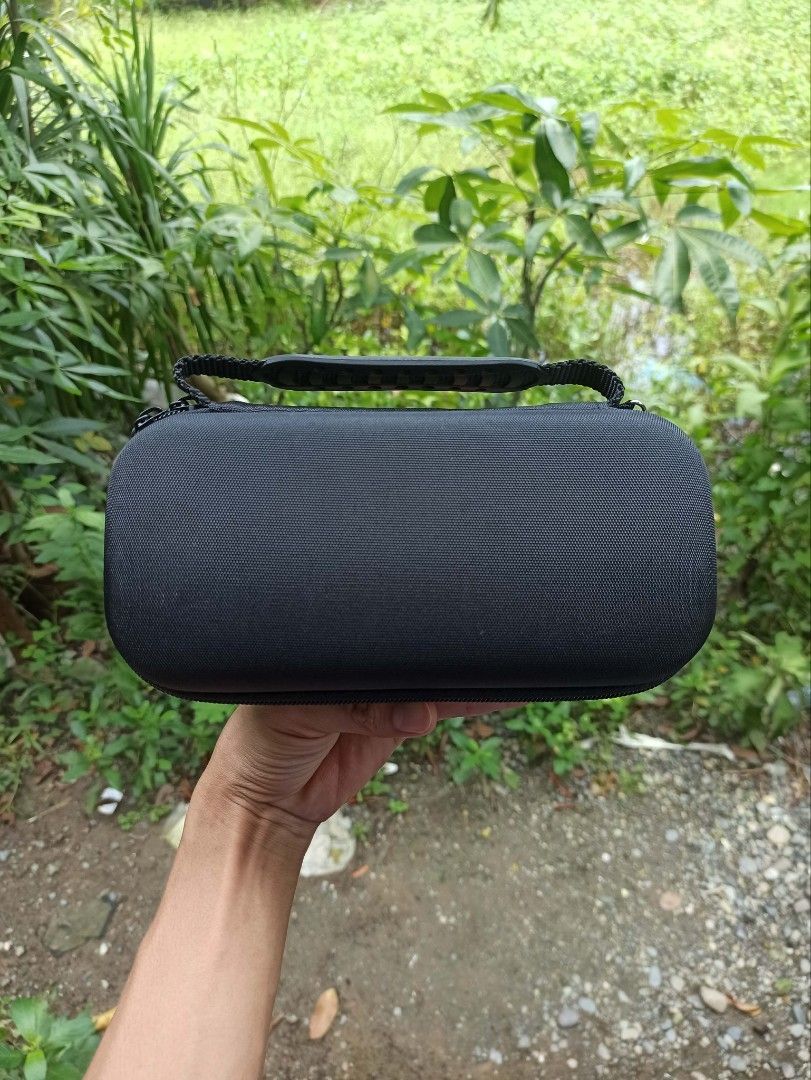 Bose Soundlink Flex 2 (Category: Soundbars, Speakers & Amplifiers) located in Adams. Submitted by keenhorse-db600c (Listing ID 1462438853, Image 3). Description: FOR SALE RUSH!! Bose Soundlink Flex 2 with hard case Price: 6,000 Meet ups: Urdaneta City / Manaoag, Pangasinan.
