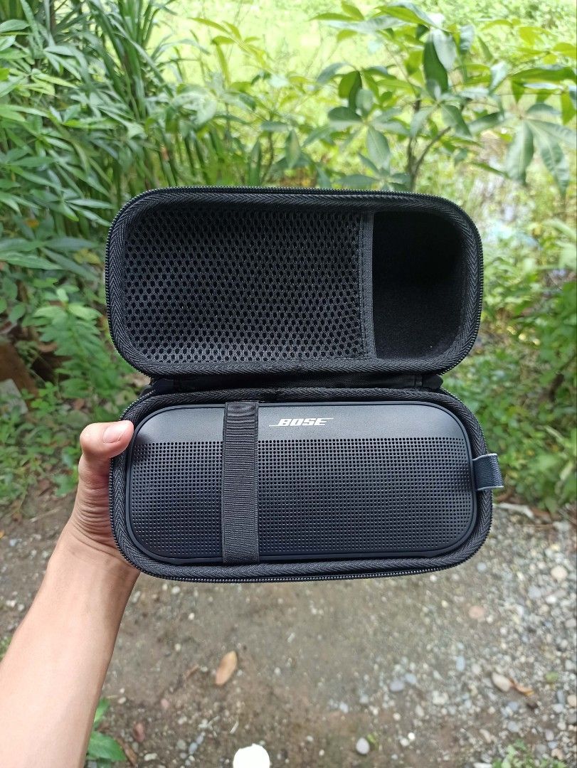 Bose Soundlink Flex 2 (Category: Soundbars, Speakers & Amplifiers) located in Adams. Submitted by keenhorse-db600c (Listing ID 1462438853, Image 1). Description: FOR SALE RUSH!! Bose Soundlink Flex 2 with hard case Price: 6,000 Meet ups: Urdaneta City / Manaoag, Pangasinan.