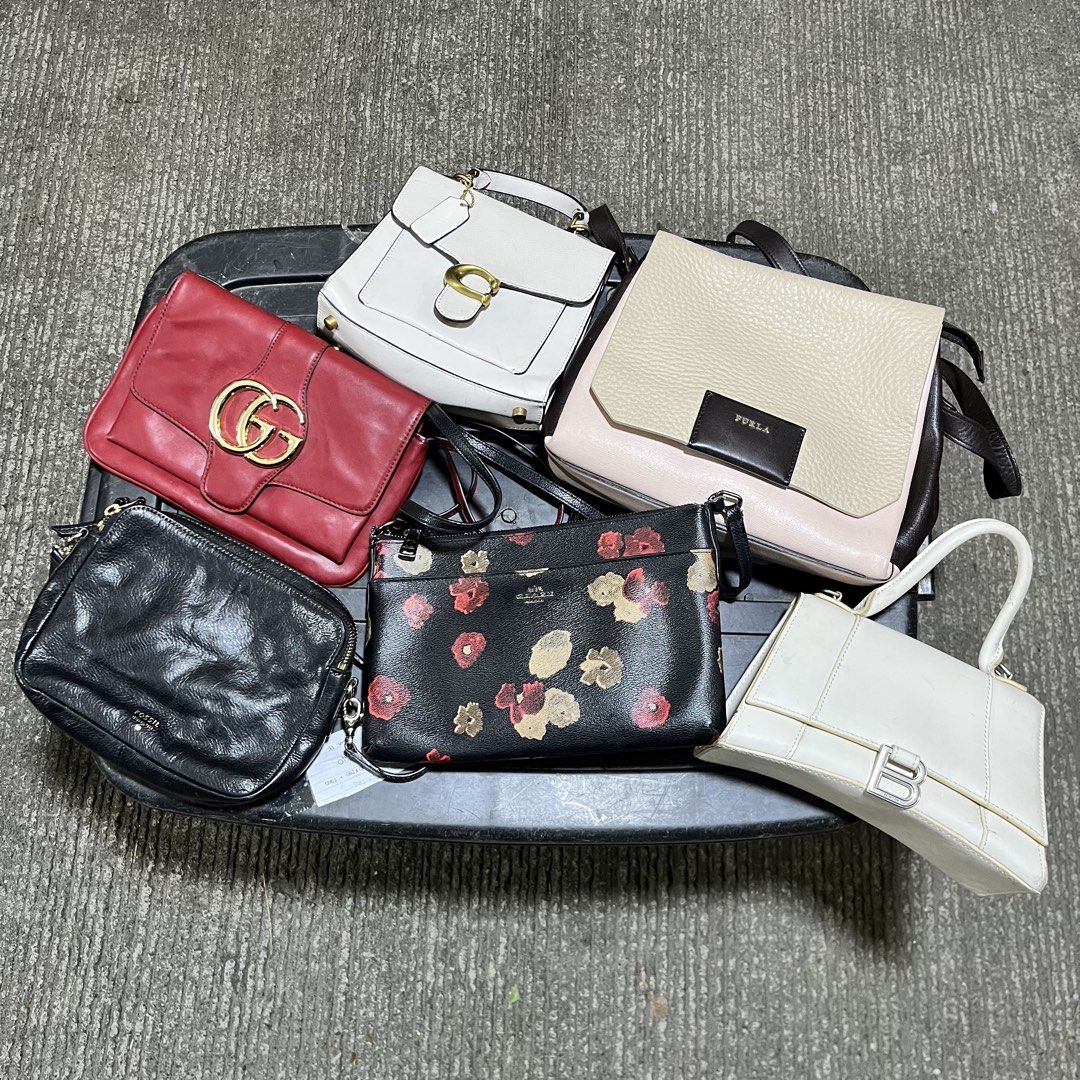 Brandeds (Category: Shoulder Bags) located in Bacolod City. Submitted by hanap_ukay_540 (Listing ID 1462372508, Image 1). Description: Mix branded Coach Balenciaga Furla Gucci Fossil Dm me if interested .