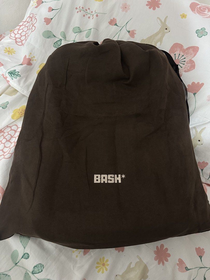 [BRANDNEW] Bash Backpack in Terra (Category: Backpacks) located in Manila. Submitted by jean_closet (Listing ID 1462383388, Image 3). Description: Brandnew Complete with tags, dustbag, and sealed pouch Location: Las Piñas Last price posted. Rfs got a black one.